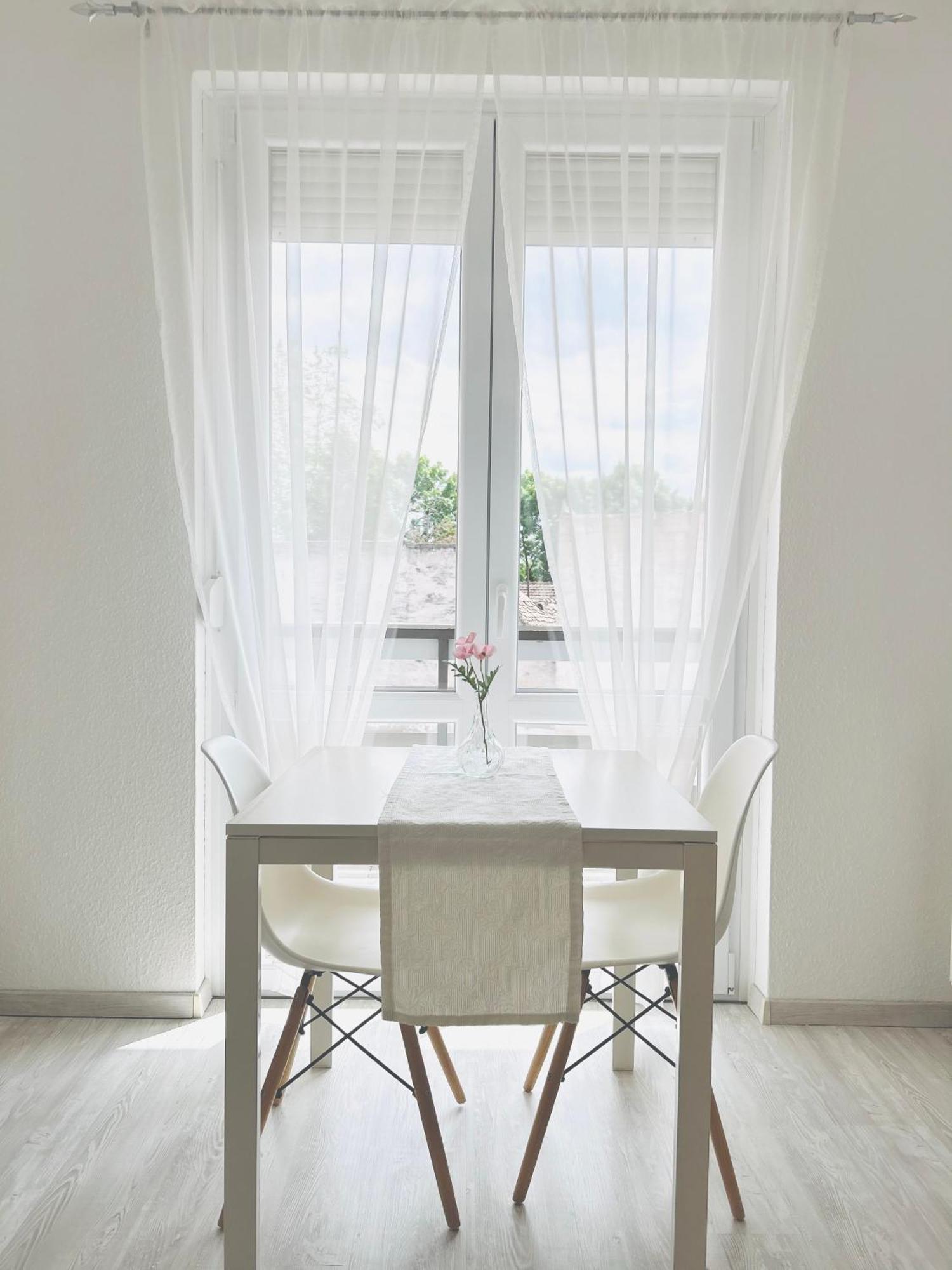 Belvarosi Studio Apartman Kecskemét Buitenkant foto